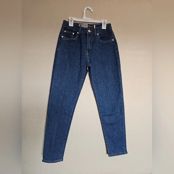 Levi's Silvertab Mini Mom Tapered Slim Jeans 26 - Picture 1 of 10